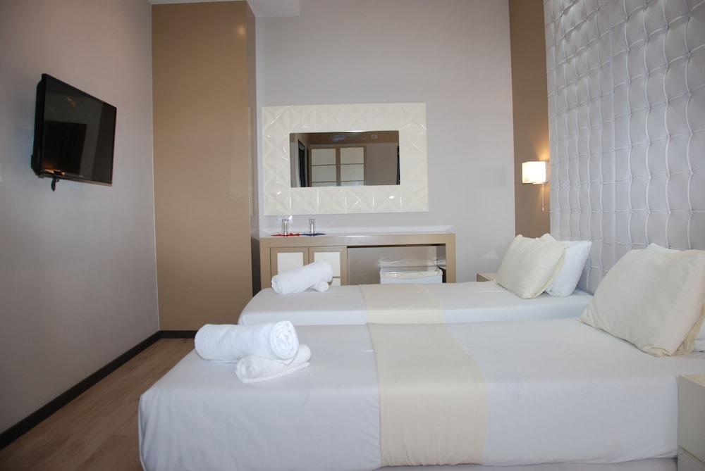 Strora 4*