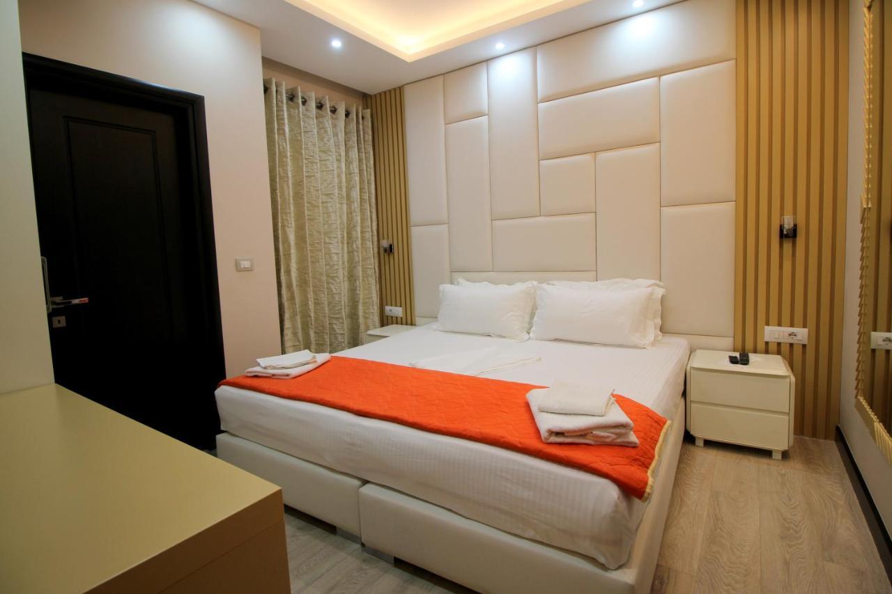 Strora Hotel 4*