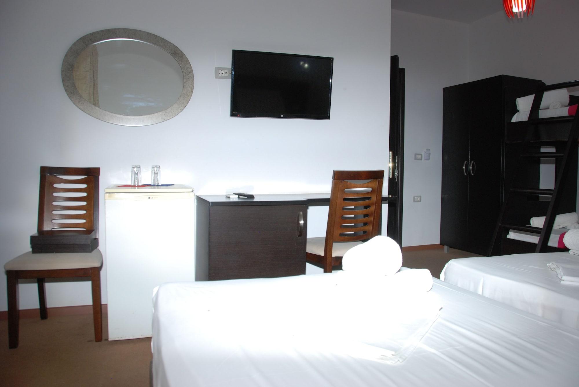 Hotel Strora 4*