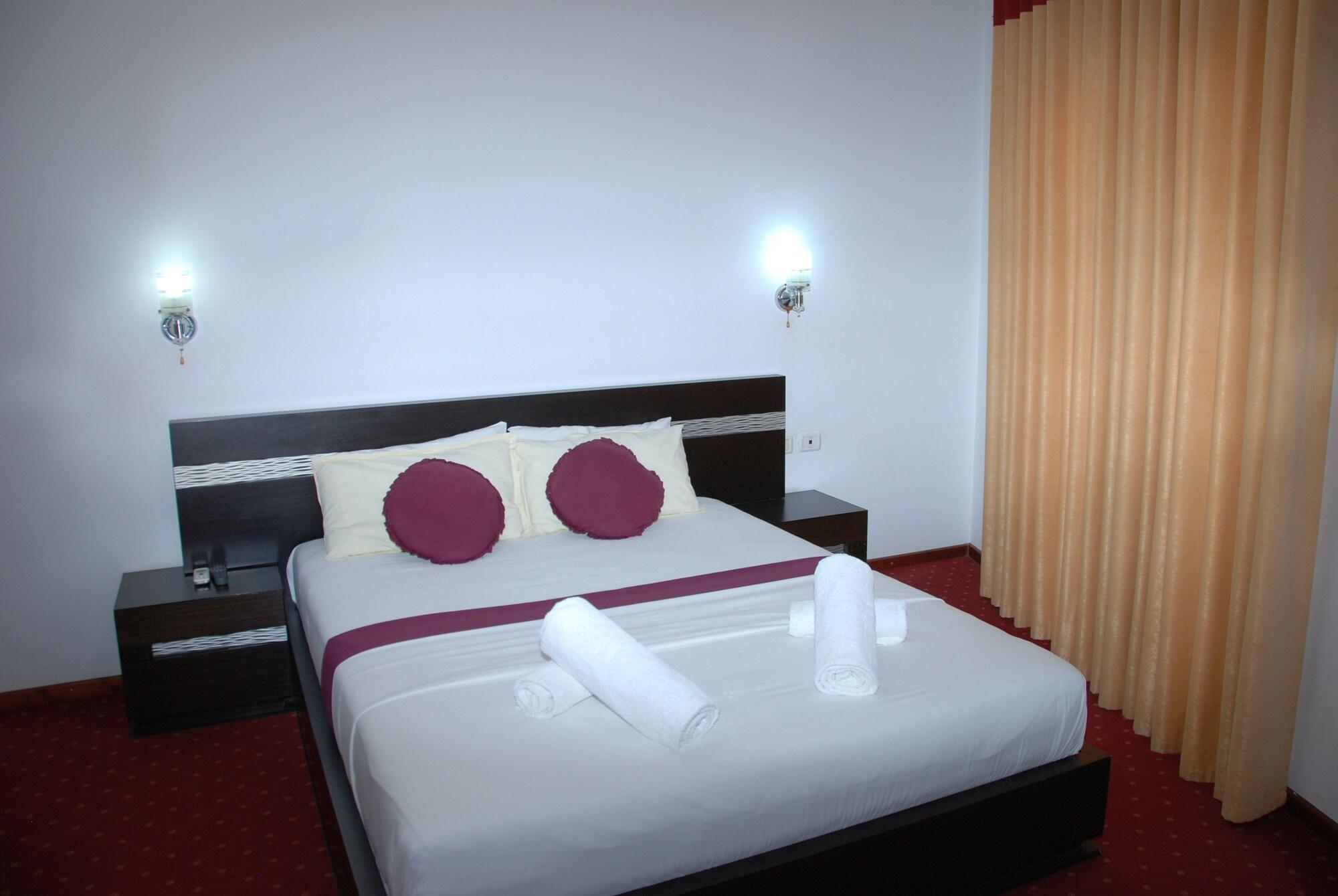 Hotel Strora