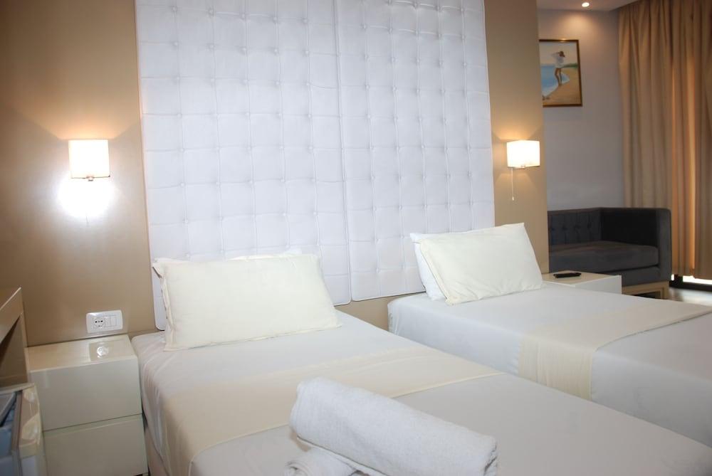 Strora Hotel 4*