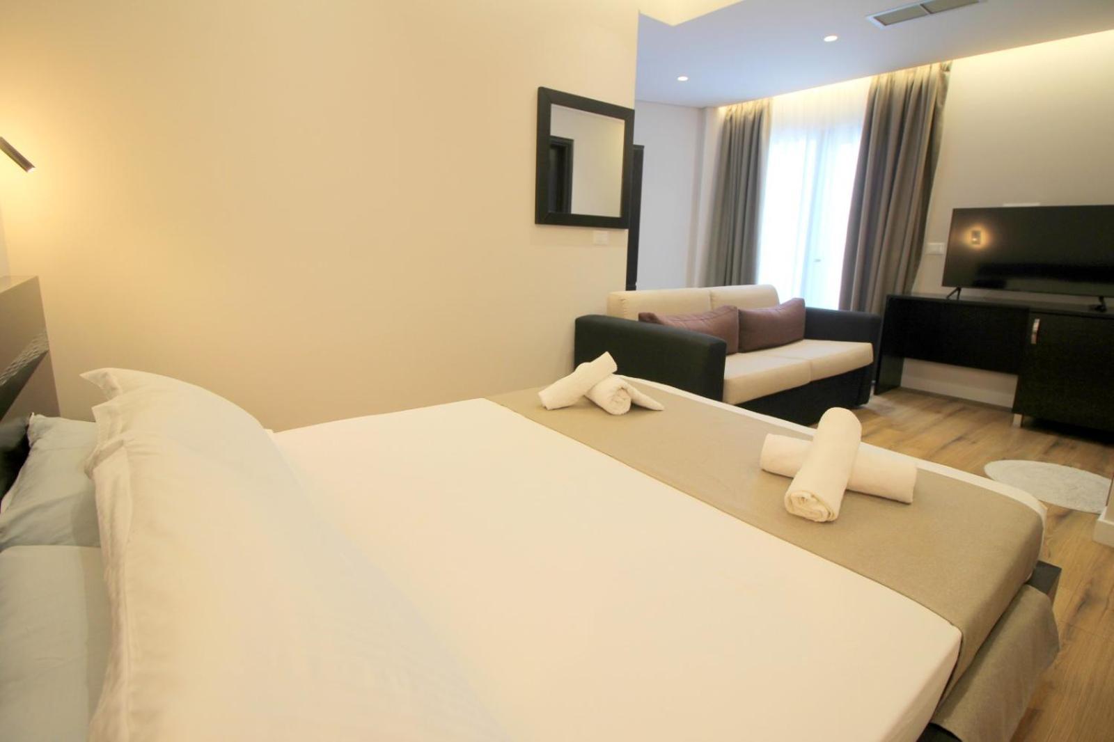 Hotel Strora 4*