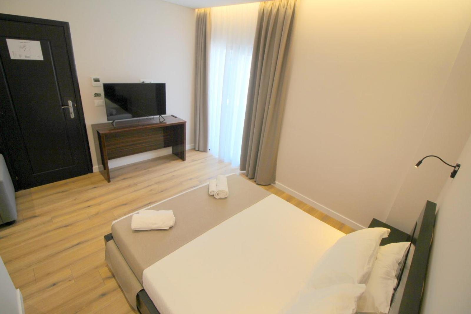 Strora Hotel