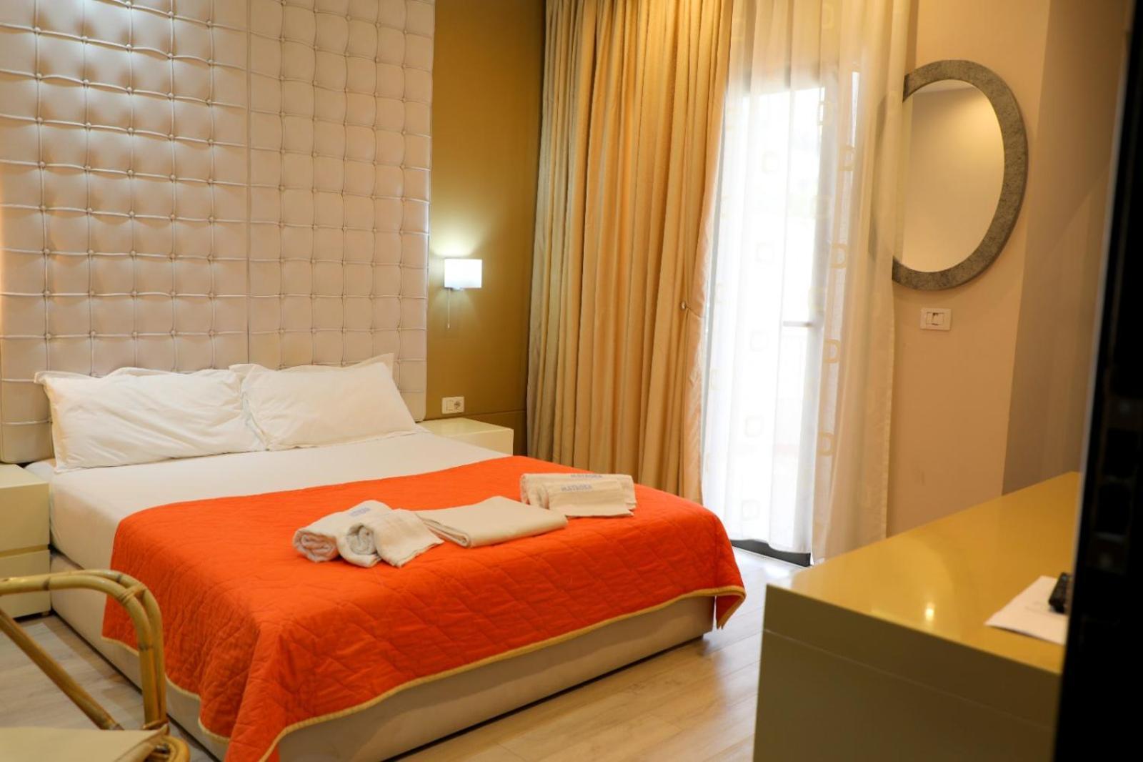 Strora 4* Sarandë