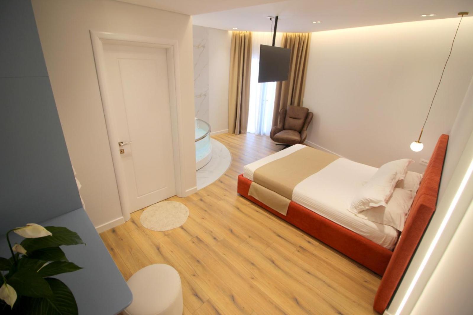 Strora Hotel 4*