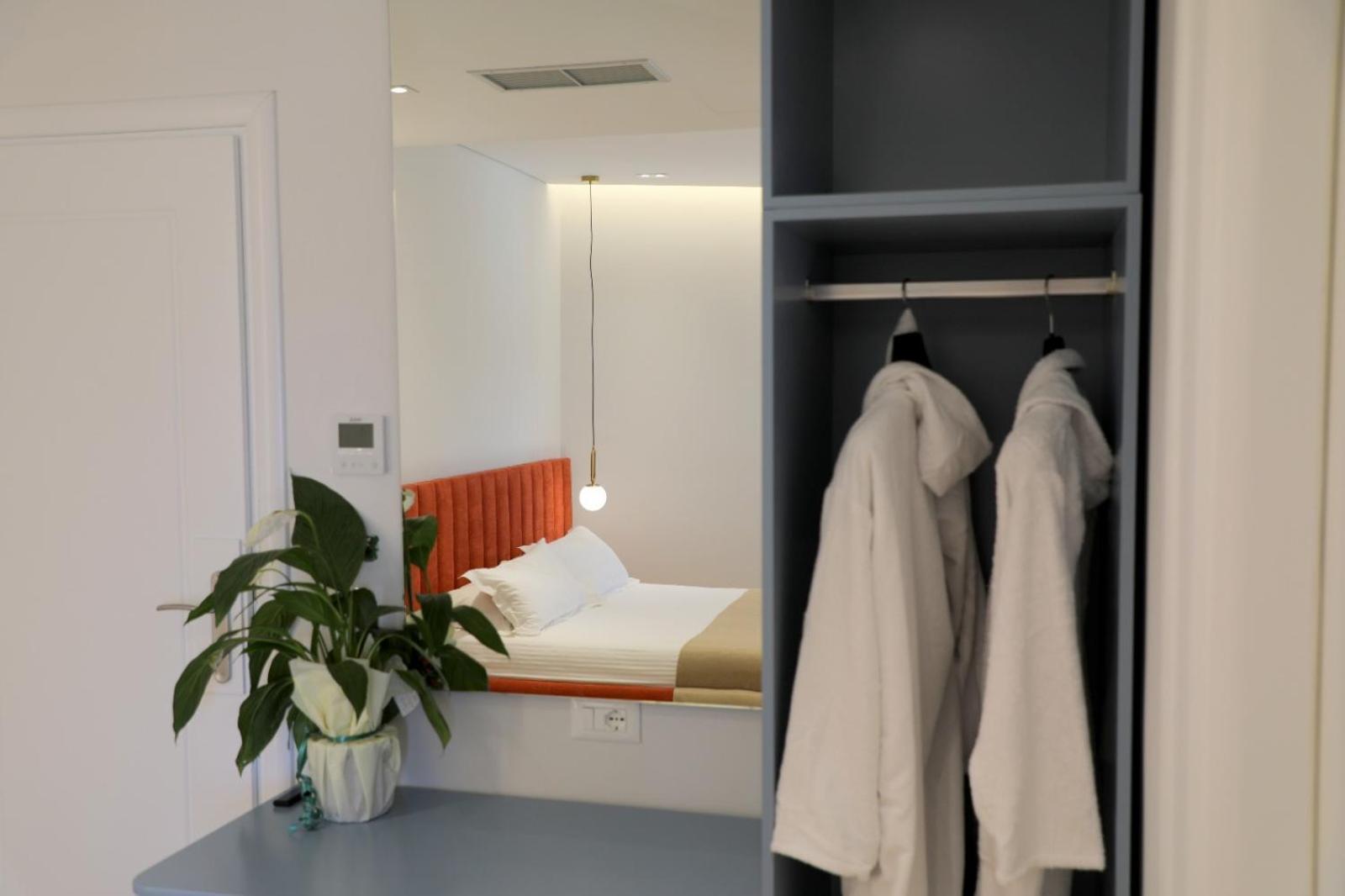 Strora Hotel