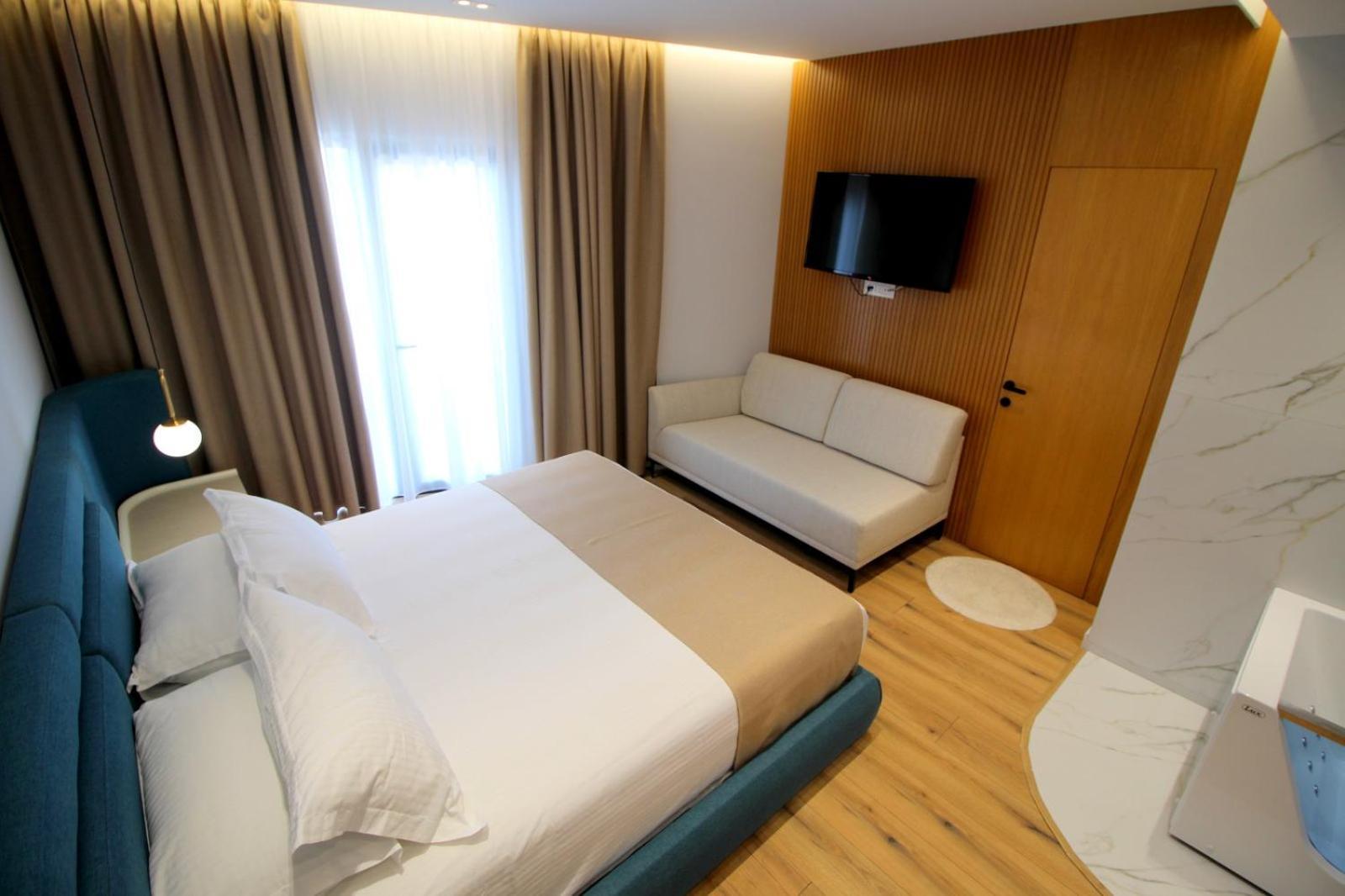 Strora Hotel 4*